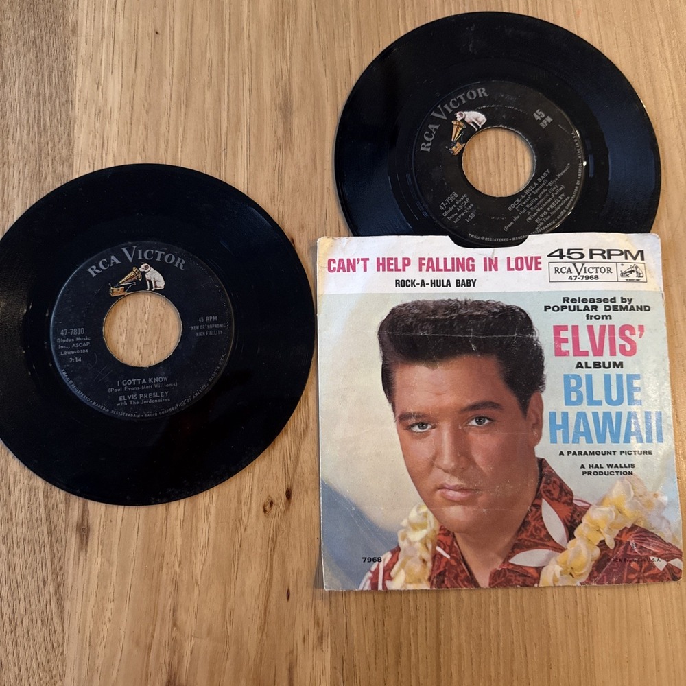 2 Elvis Presley Rock-A-Hula Baby / I GOTTA KNOW RCA Victor 7" 45 RPM